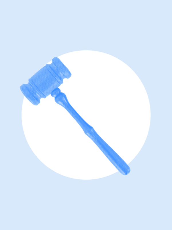 Over a light blue background is a white circle with a blue gavel over top.