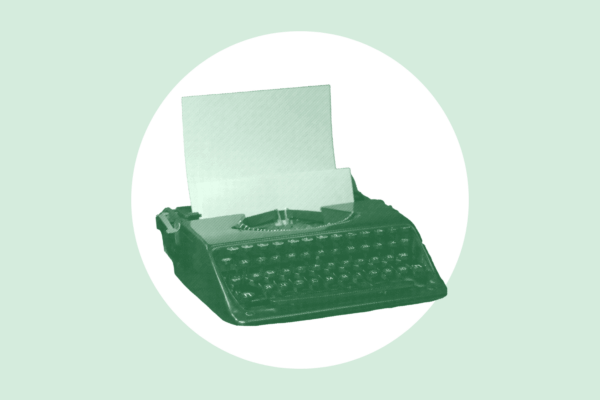 Over a light green background is a white circle with an green typewriter in the middle.