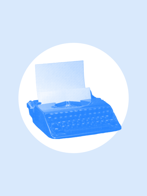 Over a light blue background is a white circle with an blue typewriter in the middle.